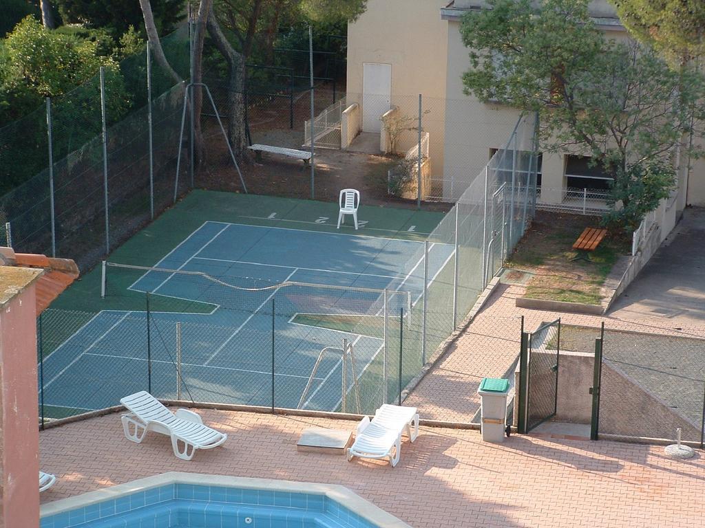 Village Vacances Le Lion De Mer Saint-Raphaël Eksteriør bilde
