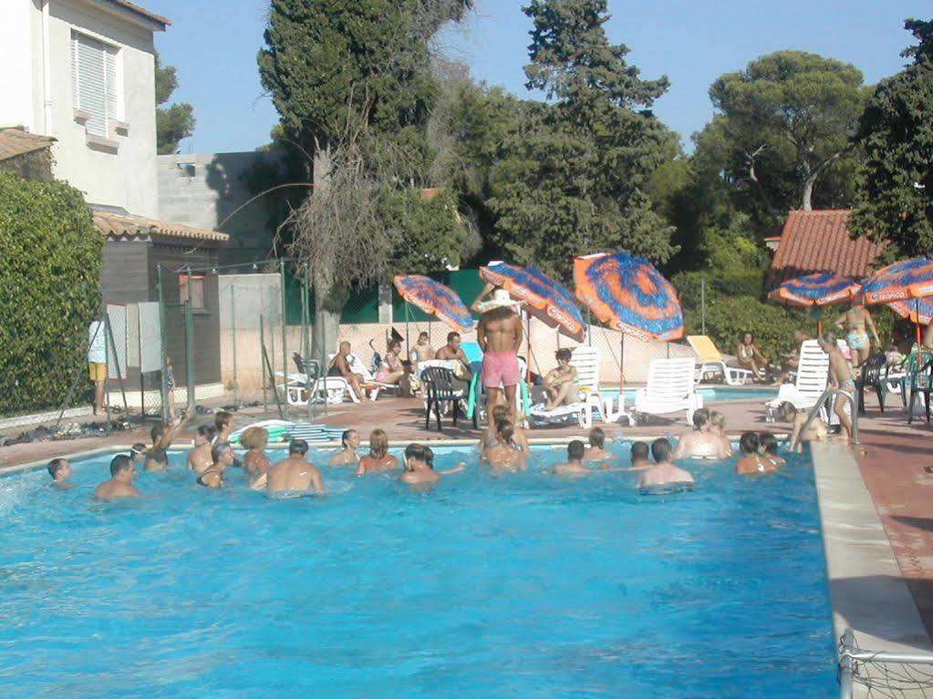 Village Vacances Le Lion De Mer Saint-Raphaël Eksteriør bilde